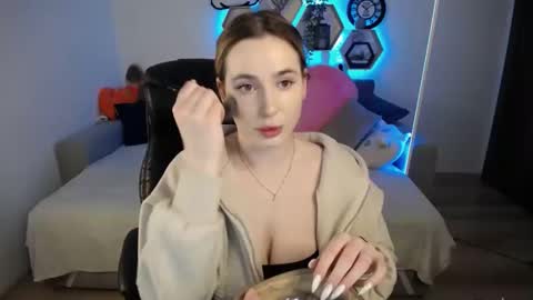 Snapshot of sabrinviolet chatting on February 19, 2025, 9:06 am Sabrina Violet online show from February 19, 2025, 9:06 am