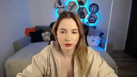 Snapshot of sabrinviolet chatting on February 21, 2025, 9:13 am Sabrina Violet online show from February 21, 2025, 9:13 am