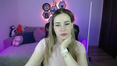 Sabrina Violet online show from March 31, 2026, 8:04 am