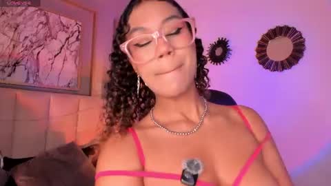 Snapshot of sade_jackson1 chatting on July 29, 2026, 3:37 am Sophie online show from July 29, 2026, 3:37 am