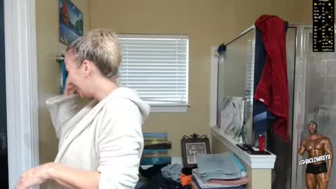 SadieRW online show from October 29, 2025, 4:31 pm