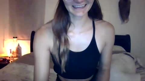 sadlonelygirl420 online show from September 29, 2025, 1:33 am