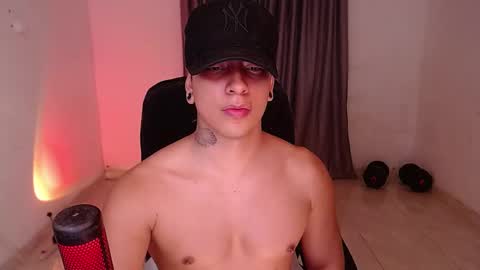 Snapshot of saenz_hotx chatting on December 22, 2024, 1:45 am saenz_hotx online show from December 22, 2024, 1:45 am