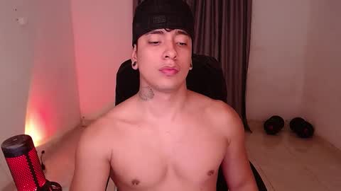 Snapshot of saenz_hotx chatting on December 23, 2024, 2:24 am saenz_hotx online show from December 23, 2024, 2:24 am