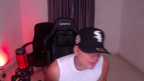 Snapshot of saenz_hotx chatting on January 11, 2025, 1:48 am saenz_hotx online show from January 11, 2025, 1:48 am