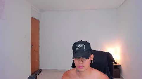 Snapshot of saenz_hotx chatting on October 16, 2025, 11:06 pm saenz_hotx online show from October 16, 2025, 11:06 pm