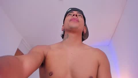 Snapshot of saenz_hotx chatting on October 17, 2025, 10:34 pm saenz_hotx online show from October 17, 2025, 10:34 pm