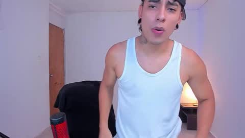 Snapshot of saenz_hotx chatting on October 18, 2025, 6:08 pm saenz_hotx online show from October 18, 2025, 6:08 pm