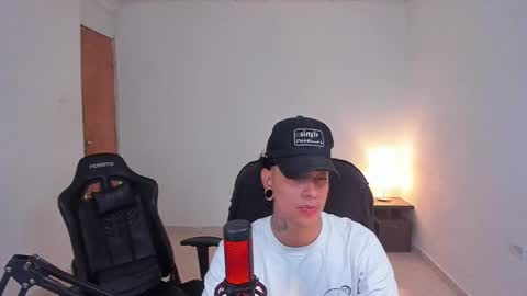 saenz_hotx online show from November 6, 2025, 5:58 pm