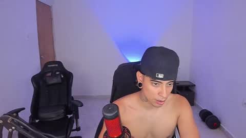 saenz_hotx online show from November 21, 2025, 1:15 am