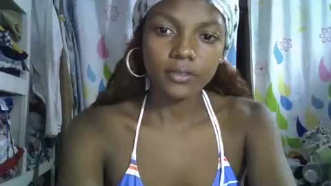 safira19 online show from October 24, 2025, 1:40 pm