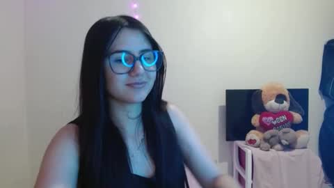 Snapshot of sahaliefox_ chatting on October 7, 2025, 11:13 pm Sahaliefox online show from October 7, 2025, 11:13 pm