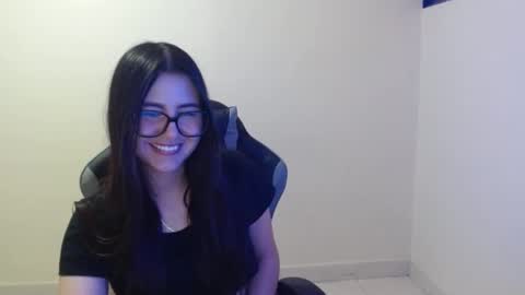 Snapshot of sahaliefox_ chatting on October 10, 2025, 10:53 pm Sahaliefox online show from October 10, 2025, 10:53 pm