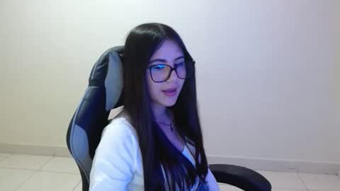 Snapshot of sahaliefox_ chatting on October 21, 2025, 10:21 pm Sahaliefox online show from October 21, 2025, 10:21 pm