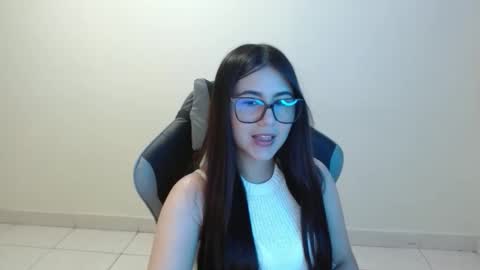 Snapshot of sahaliefox_ chatting on October 29, 2025, 9:27 pm Sahaliefox online show from October 29, 2025, 9:27 pm