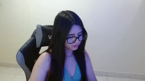 Snapshot of sahaliefox_ chatting on November 13, 2025, 9:14 pm Sahaliefox online show from November 13, 2025, 9:14 pm