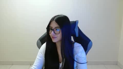 Snapshot of sahaliefox_ chatting on January 5, 2026, 7:17 pm Sahaliefox online show from January 5, 2026, 7:17 pm