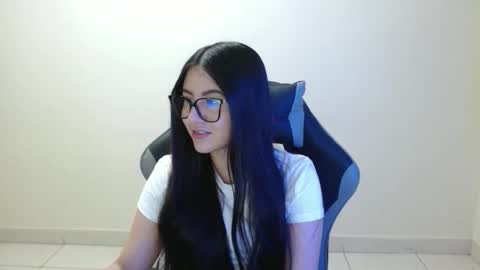 Snapshot of sahaliefox_ chatting on January 6, 2026, 6:55 pm Sahaliefox online show from January 6, 2026, 6:55 pm