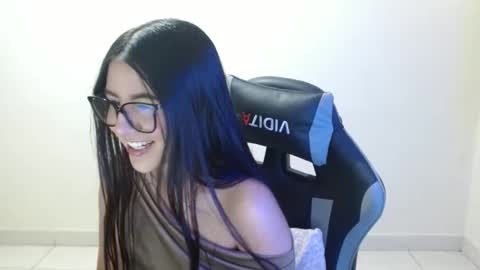 Snapshot of sahaliefox_ chatting on February 13, 2026, 3:52 pm Sahaliefox online show from February 13, 2026, 3:52 pm