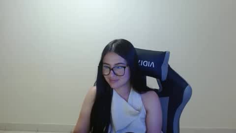 Snapshot of sahaliefox_ chatting on February 19, 2026, 6:26 pm Sahaliefox online show from February 19, 2026, 6:26 pm