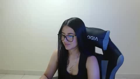 Snapshot of sahaliefox_ chatting on February 22, 2026, 3:54 pm Sahaliefox online show from February 22, 2026, 3:54 pm