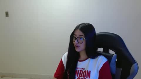 Snapshot of sahaliefox_ chatting on February 25, 2026, 4:05 pm Sahaliefox online show from February 25, 2026, 4:05 pm