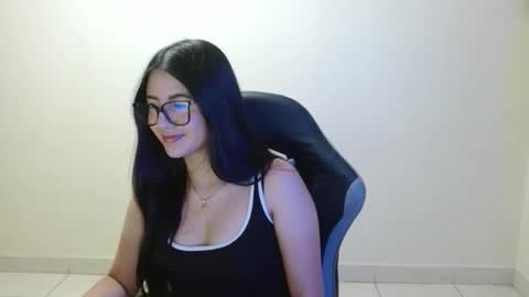 Snapshot of sahaliefox_ chatting on March 6, 2026, 9:22 pm Sahaliefox online show from March 6, 2026, 9:22 pm