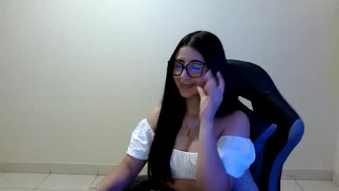 Snapshot of sahaliefox_ chatting on March 12, 2026, 3:29 pm Sahaliefox online show from March 12, 2026, 3:29 pm