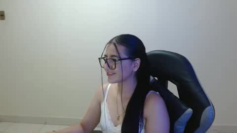 Snapshot of sahaliefox_ chatting on March 27, 2026, 9:25 pm Sahaliefox online show from March 27, 2026, 9:25 pm