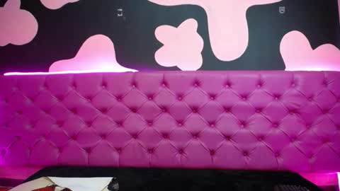 SahoriWelcome my rooomGive me more pleasure a PVT is open PVT new online show from September 27, 2025, 9:53 pm