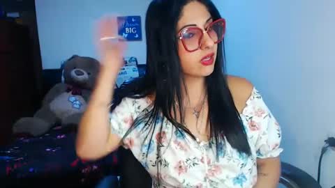 Snapshot of sahotlove1 chatting on September 19, 2025, 1:18 am Karina online show from September 19, 2025, 1:18 am