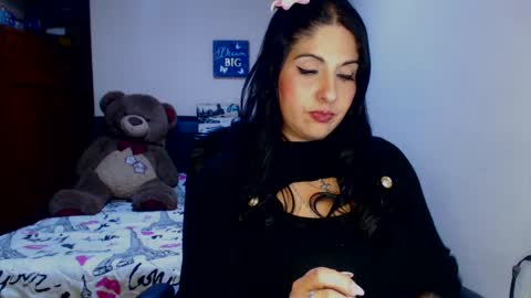 Snapshot of sahotlove1 chatting on September 27, 2025, 1:43 am Karina online show from September 27, 2025, 1:43 am