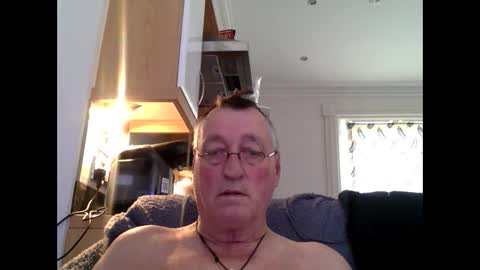 sail_naked online show from January 12, 2025, 12:23 pm