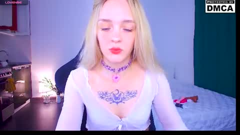 Sofia online show from June 17, 2026, 9:27 pm