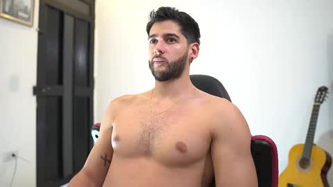 Snapshot of saimonhot1 chatting on October 4, 2025, 7:23 pm saimon  online show from October 4, 2025, 7:23 pm