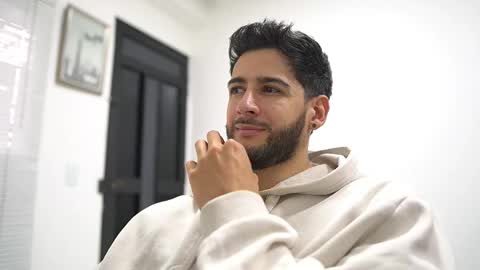 Snapshot of saimonhot1 chatting on October 8, 2025, 5:21 pm saimon  online show from October 8, 2025, 5:21 pm