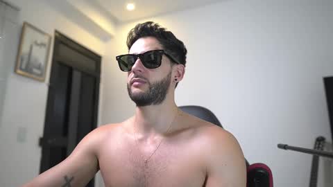 Snapshot of saimonhot1 chatting on October 21, 2025, 8:42 pm saimon  online show from October 21, 2025, 8:42 pm