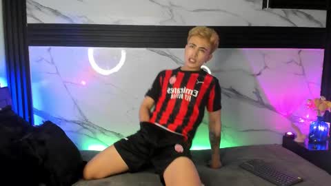 Snapshot of saimonvela chatting on October 4, 2025, 5:49 am Juan online show from October 4, 2025, 5:49 am