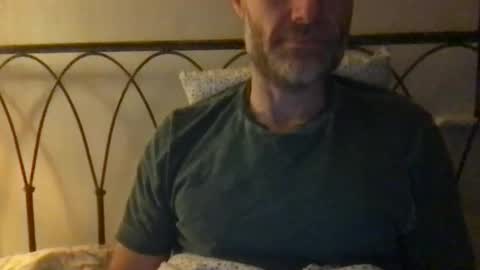 Snapshot of saint009 chatting on November 18, 2025, 3:34 am saint009 online show from November 18, 2025, 3:34 am