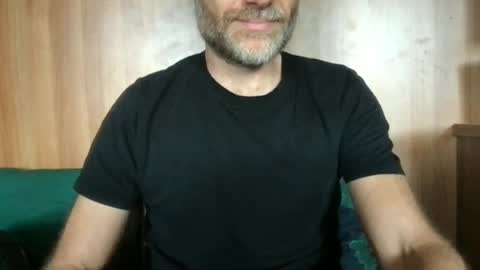 saint009 online show from June 24, 2026, 10:47 am