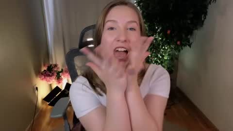 saint__vicious online show from June 11, 2026, 3:04 am