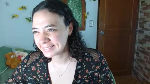 Snapshot of sajecrismaa chatting on October 5, 2025, 9:02 pm crisma online show from October 5, 2025, 9:02 pm