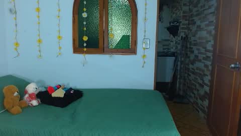 Snapshot of sajecrismaa chatting on October 24, 2025, 6:15 pm crisma online show from October 24, 2025, 6:15 pm