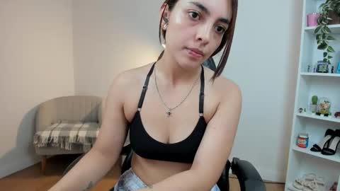 Sakura Harper online show from November 4, 2025, 5:50 am