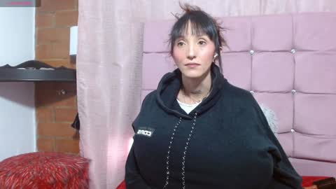Sakura Skinny online show from December 10, 2024, 1:11 pm