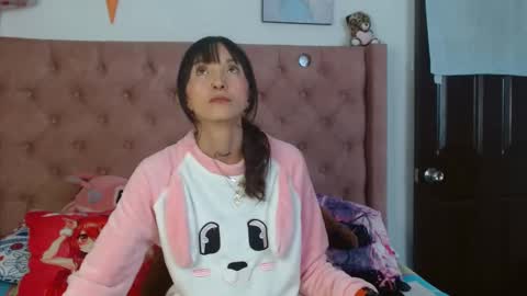 Sakura Skinny online show from March 5, 2025, 3:40 pm