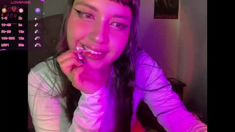 Luna  online show from March 31, 2026, 12:12 am