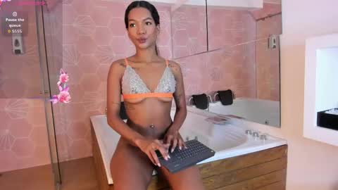Snapshot of salem_smith_ chatting on April 24, 2026, 11:34 am salem_smith_ online show from April 24, 2026, 11:34 am