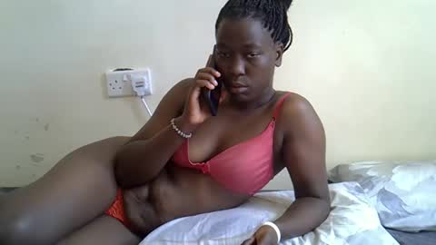 Snapshot of sallie_ chatting on May 4, 2026, 10:00 am naomi online show from May 4, 2026, 10:00 am