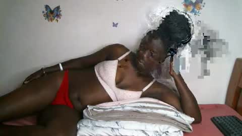 Snapshot of sallie_ chatting on May 11, 2026, 2:45 pm naomi online show from May 11, 2026, 2:45 pm